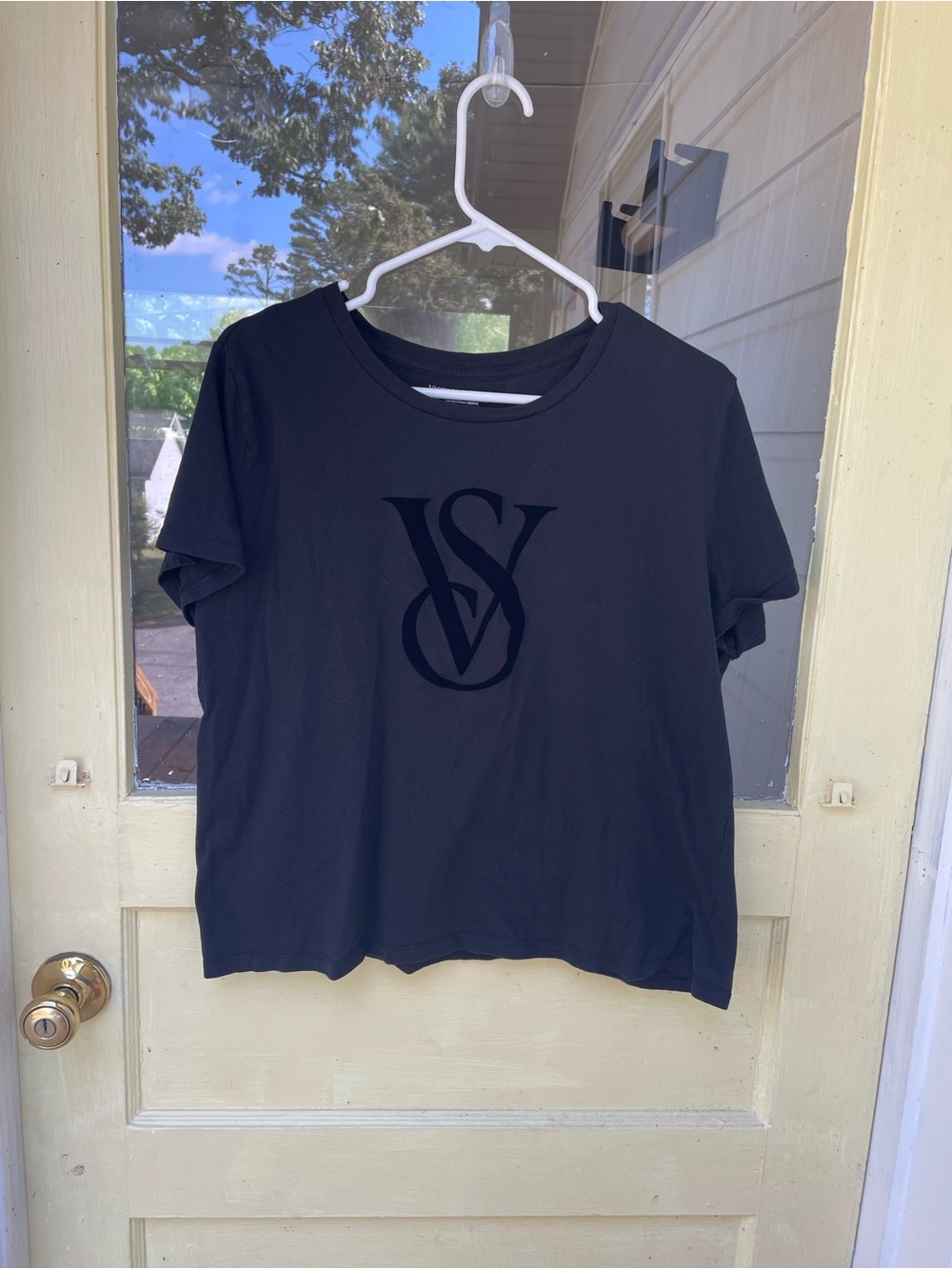 Victoria's Secret Black Logo Crop Top Tee. Size XL